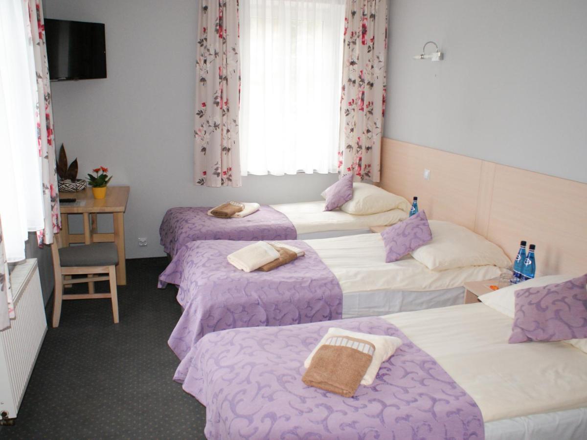 Gosciniec Pod Debem Villa Wilimy Exterior foto